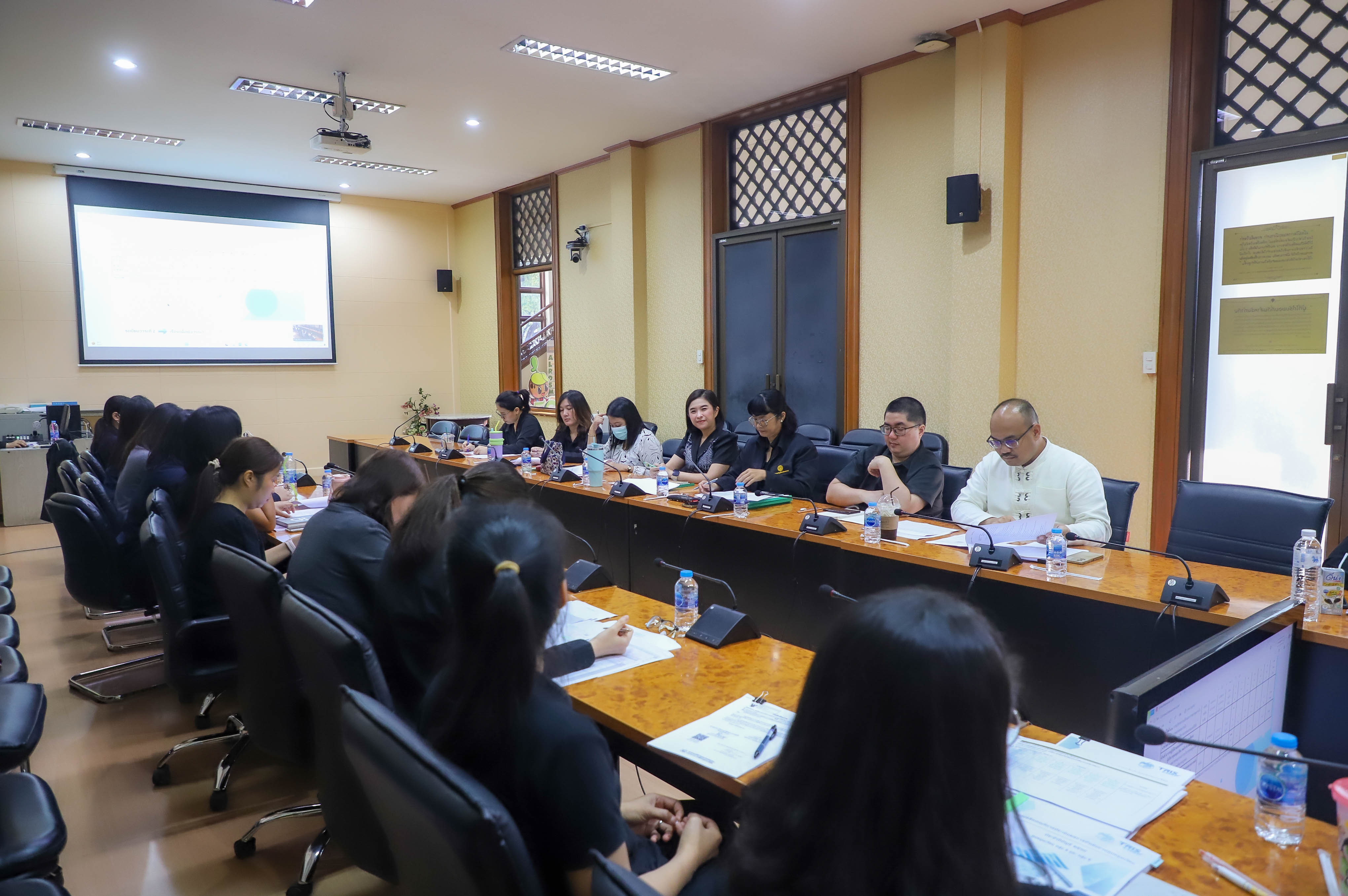 title - สบท. ประชุมชี้แจงและมอบหมายผู้รับผิดชอบในแต่ละตัวชี้วัดในส่วนที่เกี่ยวข้องกับกองทุนการปฏิรูปที่ดินเพื่อเกษตรกรรม ประจําปีงบประมาณ พ.ศ. 2569 